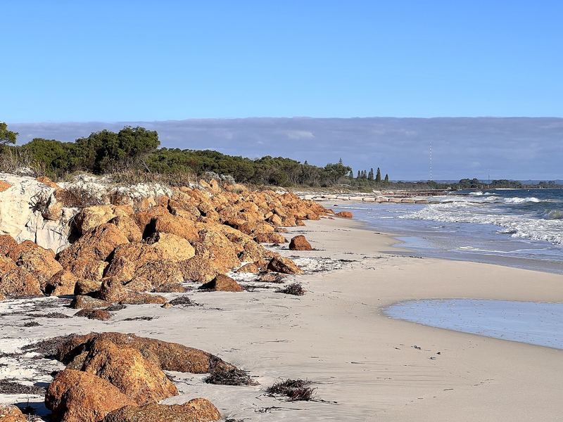 The beach at Broadwater, Geographe Bay, 2022