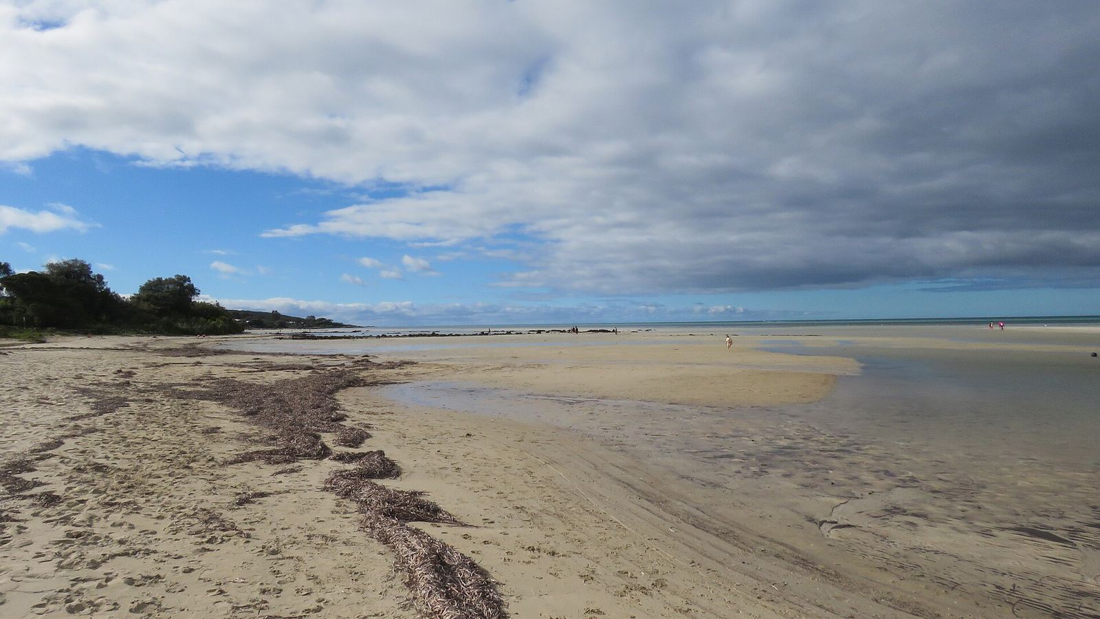 Dunsborough Beach and Dunn Bay at low tide, October 2023